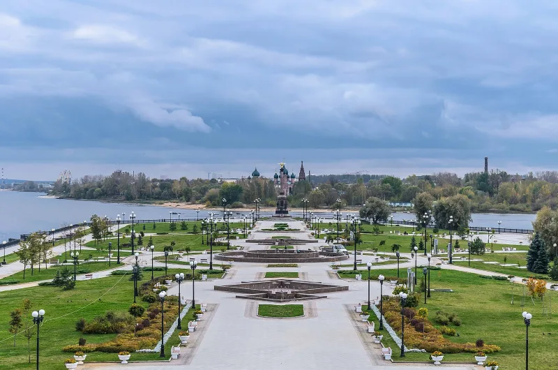 Стрелка Ярославля — слияние Волги и Которосли