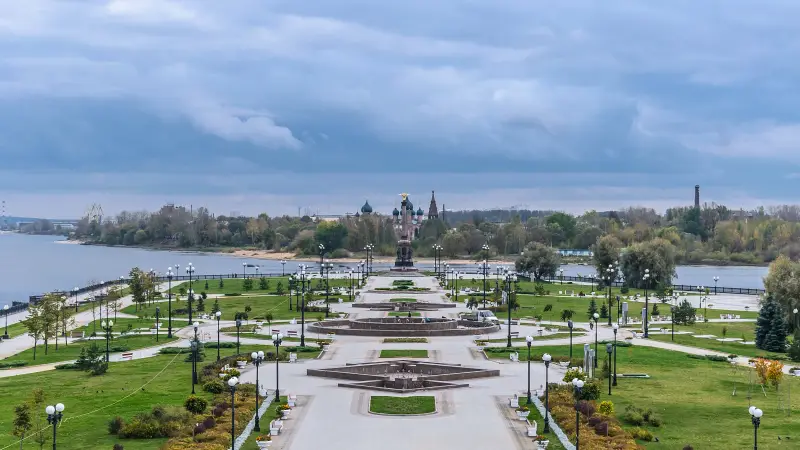 Стрелка в Ярославле: слияние Волги и Которосли